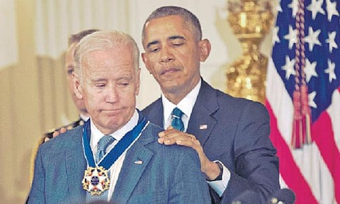 ஆச்சரியத்தில் ஆழ்த்தினார் அதிபர் ஒபாமா: கண்கலங்கினார் துணை அதிபர் பிடேன்