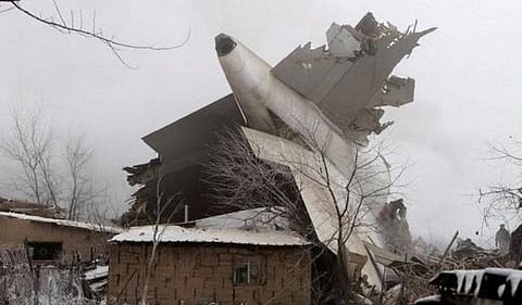 கிர்கிஸ்தான் நாட்டில் விமான விபத்தில் 37 பேர் பலி