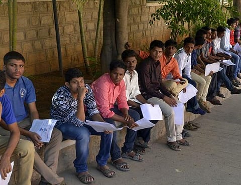 மருத்துவப் படிப்புகளுக்கான நீட் தேர்வு: நிரந்தரமாக விலக்கு பெற புதிய சட்டம்; தமிழக அரசு தீவிர முயற்சி