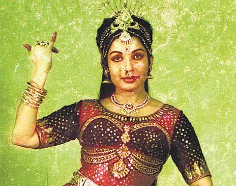 என்னருமை தோழி..! 19: நாட்டிய தாரகை!