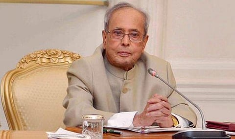 தமிழக சட்டப்பேரவையில் நிறைவேற்றப்பட்ட ஜல்லிக்கட்டு மசோதா மீது குடியரசுத் தலைவர் பிரணாப் பரிசீலனை இன்று முடிகிறது: வரும் 30-ம் தேதி முதல் நிரந்தர சட்டம் அமலாக வாய்ப்பு