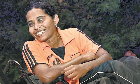 களம் புதிது: வீல்சேர் வீராங்கனை வினோலியா