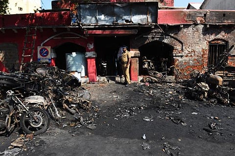 ஜல்லிக்கட்டு போராட்டத்தில் மோதல்: வாட்ஸ்-அப், பேஸ்புக், வீடியோ காட்சிகள் மூலம் குற்றவாளிகளை அடையாளம் காணும் பணி தீவிரம் - குற்ற பின்னணி பற்றியும் தகவல் சேகரிப்பு