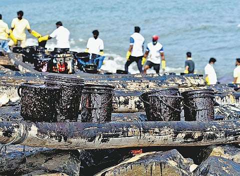 எண்ணெய் கசிவு தரும் பாடம்...