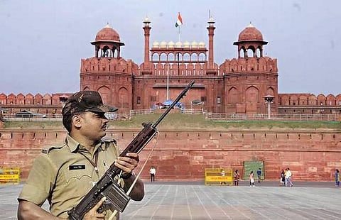 டெல்லி செங்கோட்டையில் வெடிபொருள் கண்டுபிடிப்பு