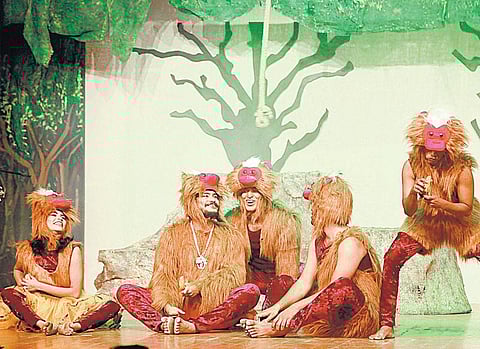 தொப்பி வியாபாரியும் மெட்ரோ குரங்கும்