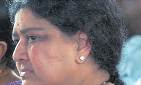 ஓபிஎஸ் அணியில் 6 எம்எல்ஏக்கள்: சசிகலாவுக்கு ஆதரவு கரைகிறதா?