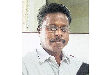 அமெரிக்க வாழ் இந்திய விஞ்ஞானியால் உருவாக்கப்பட்டது: கச்சா எண்ணெய் படலத்தை ‘சூப்பர் பக்’ உயிரியால் அகற்றலாம் - தஞ்சை பேராசிரியர் தகவல்