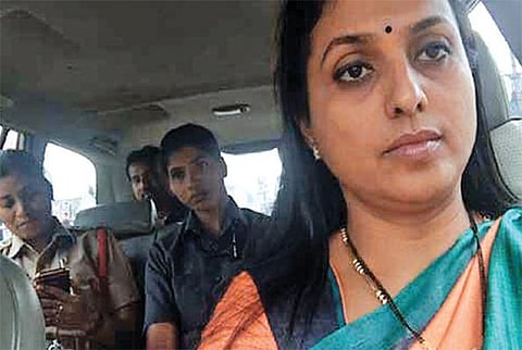 ஆந்திராவில் நடிகை ரோஜா கைது