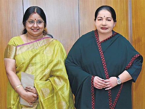 மக்களுக்கு நல்லது நடக்க வேண்டுமானால் ஓ.பன்னீர்செல்வம்தான் முதல்வராக வேண்டும்: மனக்கசப்புகள் குறித்து மனம் திறக்கும் வீணை காயத்ரி