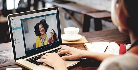 வீட்டிலிருந்தே சம்பாதிக்கலாம்: நேரில் பார்க்காமலேயே மீட்டிங்!