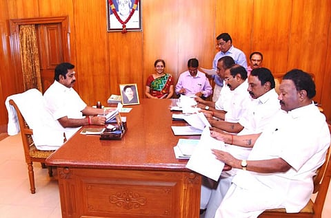 7-வது ஊதியக்குழு பரிந்துரைகளை ஒட்டி ஊதிய விகிதங்களை மாற்ற ஐவர் குழு அமைத்தது தமிழக அரசு