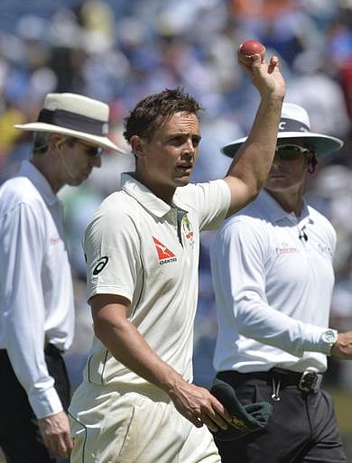 ஸ்ரீதரன் ஸ்ரீராம், மான்ட்டி பனேசர் உதவி: ஆஸி. ஸ்பின்னர் ஓகீஃப் நன்றி