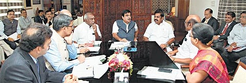 மதுரவாயல் திட்டம், 2-ம் கட்ட மெட்ரோ, ‘நீட்’ தேர்விலிருந்து விலக்கு கோரி மத்திய அமைச்சர்களுடன் முதல்வர் பழனிசாமி சந்திப்பு