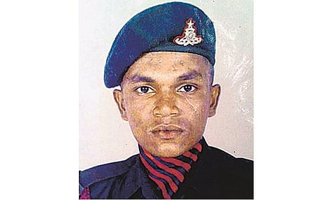 ராணுவத்தில் துன்புறுத்தப்படுவதாக பேட்டி கொடுத்த கேரள வீரர் ராய் மேத்யூ மர்ம மரணம்