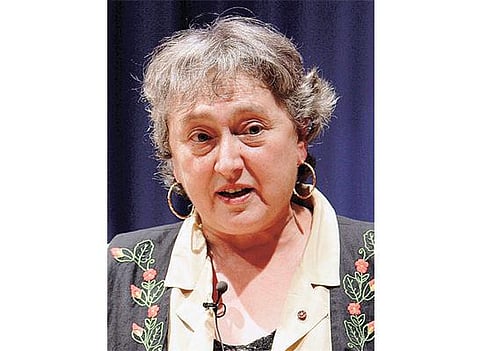 லின் மர்குலிஸ் 10