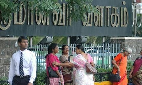 வங்கிகளில் பெருந்தொகை செலுத்தி சரியான பதில் அளிக்காதவர்கள் மீது நடவடிக்கை: வருமான வரித்துறை அறிவிப்பு