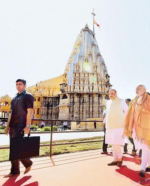 ஏழை மீனவர்கள் வாழ்வாதாரத்தை உயர்த்துவதற்கு புதிய திட்டம் அறிமுகம்: பிரதமர் நரேந்திர மோடி அறிவிப்பு