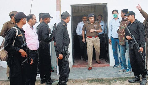 லக்னோவில் 12 மணிநேர முற்றுகை முடிவுக்கு வந்தது: ஐ.எஸ். தீவிரவாதி சுட்டுக்கொலை