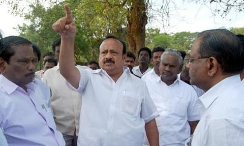 அரசு அதிகாரிகளின் பதவிகளை நிரப்பாமல் அமைச்சர் விஜயபாஸ்கர் வேடிக்கை: திமுக குற்றச்சாட்டு