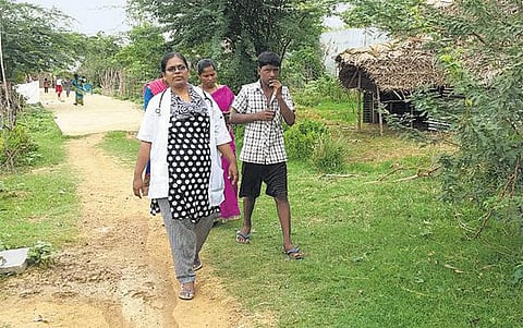 வானவில் பெண்கள்: மக்களுக்கான மருத்துவர்!