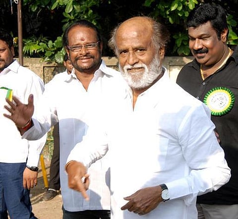 ஆர்.கே.நகர் தேர்தலில் யாருக்கும் ஆதரவில்லை: ரஜினிகாந்த் அறிவிப்பு