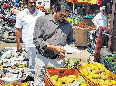 ரசாயனப் பொருட்களால் பழுக்க வைக்கப்பட்ட 5.5 டன் மாம்பழங்கள் கோவையில் பறிமுதல்