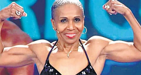 சாதனை களம்: 80 வயது கின்னஸ் உடற்கட்டு வீராங்கனை!