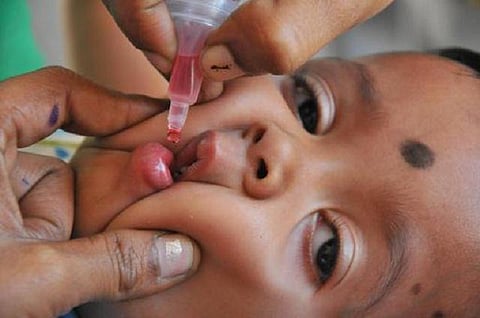 5 வயதுக்குட்பட்ட குழந்தைகளுக்கு தமிழகம் முழுவதும் இன்று போலியோ சொட்டு மருந்து முகாம்: 43 ஆயிரம் மையங்கள் அமைப்பு