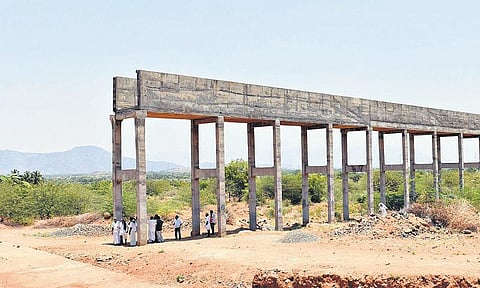 58 கிராம கால்வாய் திட்டப்பணி முடிவது எப்போது? - 17 ஆண்டுகளை கடந்தும் ஆமை வேகத்தில் கட்டுமான பணி