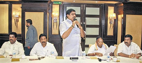 புதுச்சேரி ஆளுநருக்கு எதிர்ப்பு வலுக்கிறது: குடியரசுத் தலைவர், பிரதமரை சந்திக்க அனைத்துக் கட்சி கூட்டத்தில் முடிவு