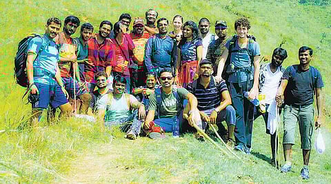 சிரிக்கும் குருவிகளின் பாடலுடன் ஒரு மலையேற்றம்