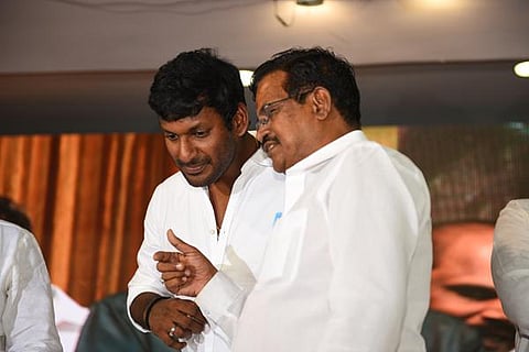 போராட பிறந்தவன், போர்க்குணம் மிகுந்தவன் தம்பி விஷால்: தாணு புகழாரம்