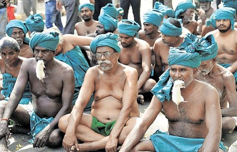 அய்யாக்கண்ணு ஆடி கார் வைத்திருந்தால்தான் என்ன பிரச்சினை?