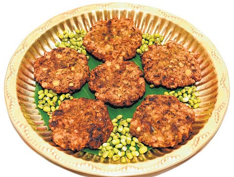 புத்தாண்டு புது விருந்து: பச்சைப் பயறு வடை