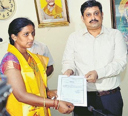 சித்தூர் மேயராக ஹேமலதா பதவியேற்பு