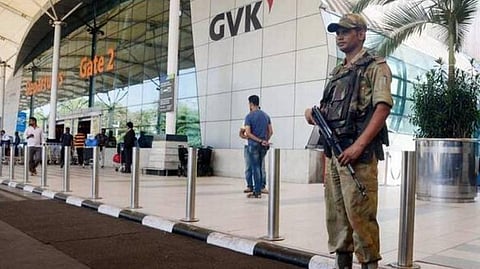 விமானக் கடத்தல் மிரட்டலால் பரபரப்பு: சென்னை, மும்பை, ஹைதரபாத் விமான நிலையங்களில் பலத்த பாதுகாப்பு