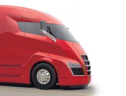 விரைவில் வருகிறது `டெஸ்லா’-வின் பேட்டரி டிரக்!