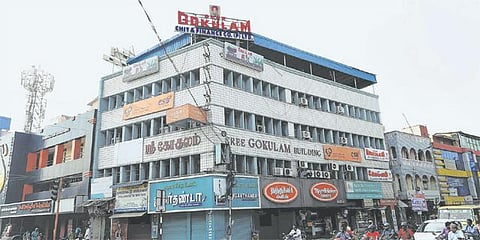 கோகுலம் நிதி நிறுவனத்தில் சோதனை நடந்ததின் பின்னணி: தமிழக அரசியல்வாதிகளின் ரூ.12,500 கோடி கறுப்பு பணம் முதலீடு?