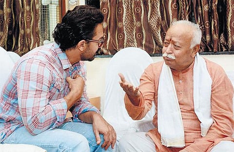 நடிகர் ஆமிர்கானுக்கு தீனாநாத் மங்கேஷ்கர் விருது: ஆர்எஸ்எஸ் தலைவர் வழங்கினார்