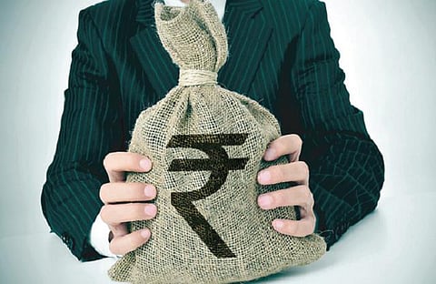 10 ஆண்டுகளில் இந்தியாவில் குவிந்த 77,000 கோடி டாலர் கறுப்பு பணம்