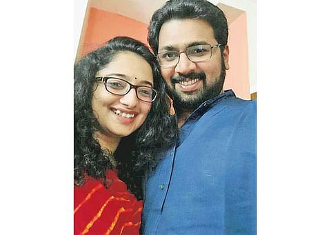 சார் ஆட்சியருக்கும், எம்எல்ஏவுக்கும் இடையே மலர்ந்த காதல்: இரு வீட்டார் சம்மதத்துடன் அடுத்த மாதம் திருமணம்