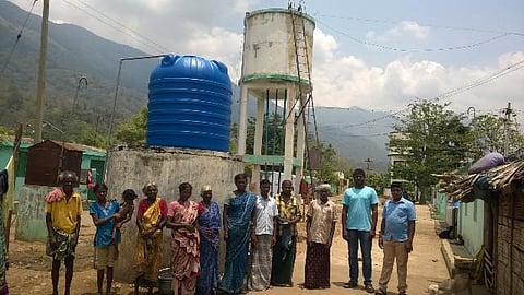 பழங்குடியின மக்களுக்கு தாகம் தீர்த்த வாட்ஸ் அப் நண்பர்கள் குழு: கோவையில் ஓர் அதிசய நிகழ்வு