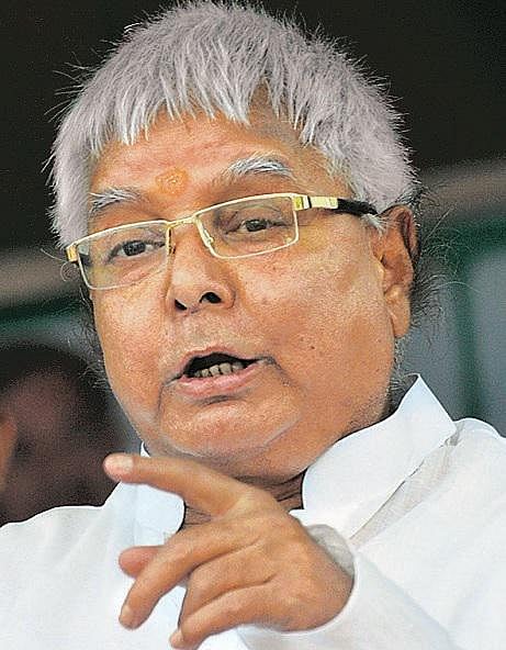 பாஜக பிரமுகர் வீட்டு முன்பு பசு மாடுகளை கட்டி வைத்ததாக லாலு உட்பட 6 பேர் மீது வழக்கு பதிவு