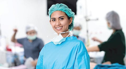 பிளஸ் 2-வுக்குப் பிறகு: புகழ் மங்காத தொழில்முறை படிப்புகள்!