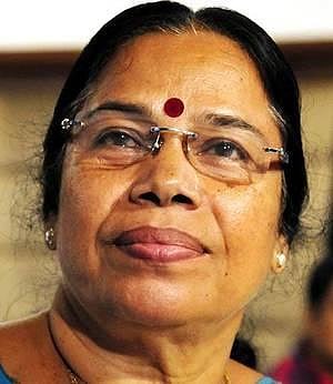 மாணவியின் உள்ளாடையை அகற்றச் சொன்னது வெட்கக்கேடான மனிதாபிமானமற்ற செயல்: கேரள எம்.பி.