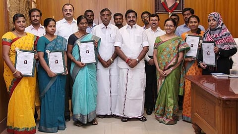 உதவி பேராசிரியர் பணிக்கு தேர்வான 187 பேருக்கு பணிநியமன ஆணை: முதல்வர் பழனிசாமி வழங்கினார்