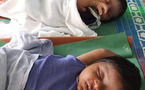 உசிலம்பட்டியில் சிசுக்கொலைகளை தடுப்பதாக கூறி திருச்சி தனியார் காப்பகத்துக்கு பெண் குழந்தைகள் கடத்தல்: தொடரும் சமூகநலத் துறை மர்மங்கள்.. சிபிஐ விசாரணை நடத்தப்படுமா?