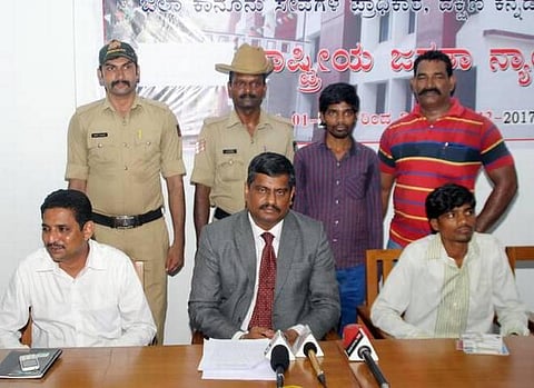 மனநலம் பாதிக்கப்பட்ட இளைஞரை குடும்பத்துடன் சேர்க்க பல்லாயிரம் மைல்கள் பயணித்த கர்நாடக காவல்துறை