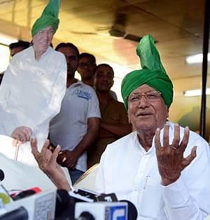 82 வயதில் சிறையிலிருந்தே 12-ம் வகுப்புத் தேர்ச்சி பெற்ற ஹரியானா முன்னாள் முதல்வர்